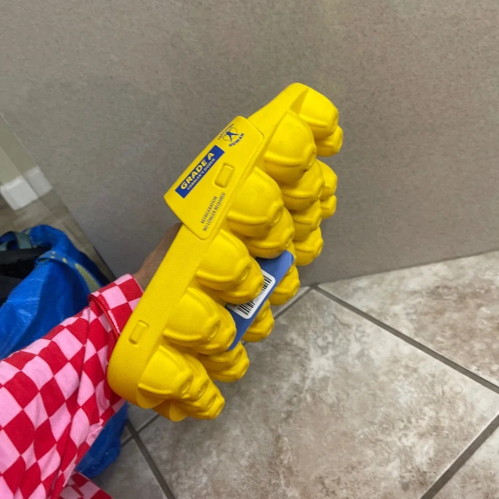 Meow Wolf Omega‎ Mart Cage-Free Toes Yellow Egg Carton Slides Men 10.5 women 12